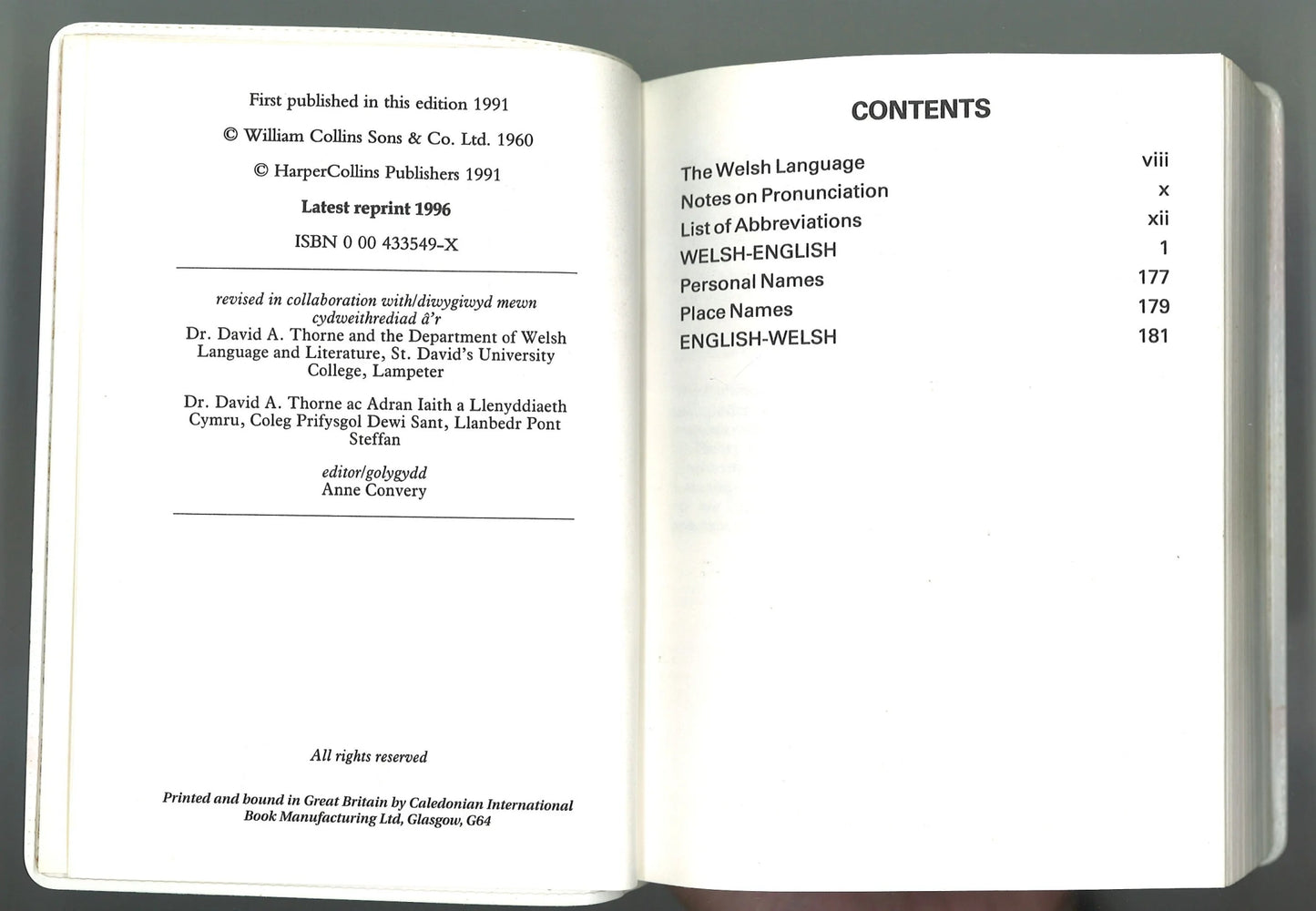Collins Spurrell Pocket Welsh Dictionary (Revised and Updated) - The Bookstore