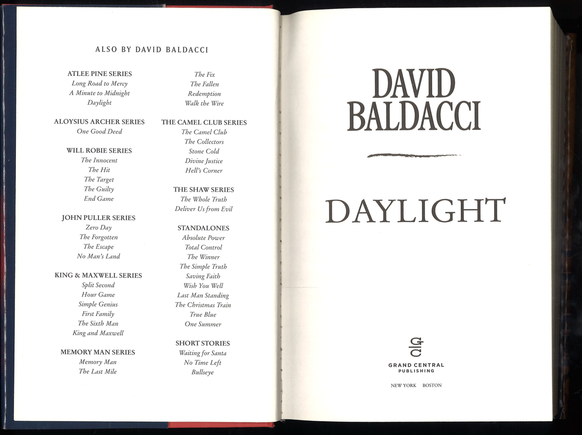 Daylight (An Atlee Pine Thriller, 3)