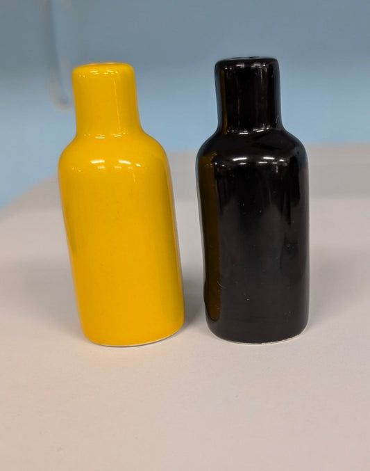 Vintage Yellow Tail Casella Wines Ceramic Salt & Pepper Shakers - The Bookstore