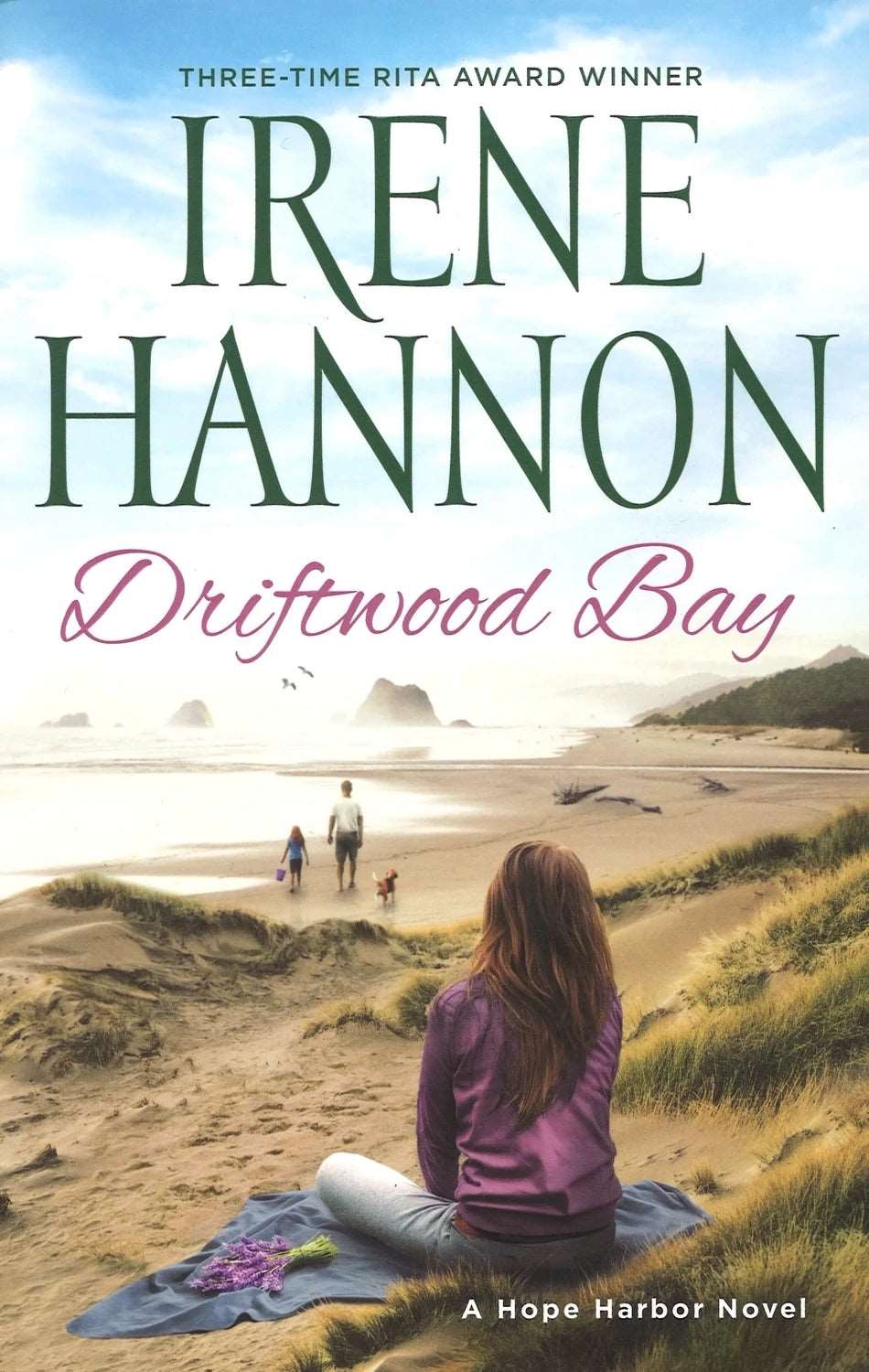 Driftwood Bay (A Hope Harbor Novel) by Irene Hannon