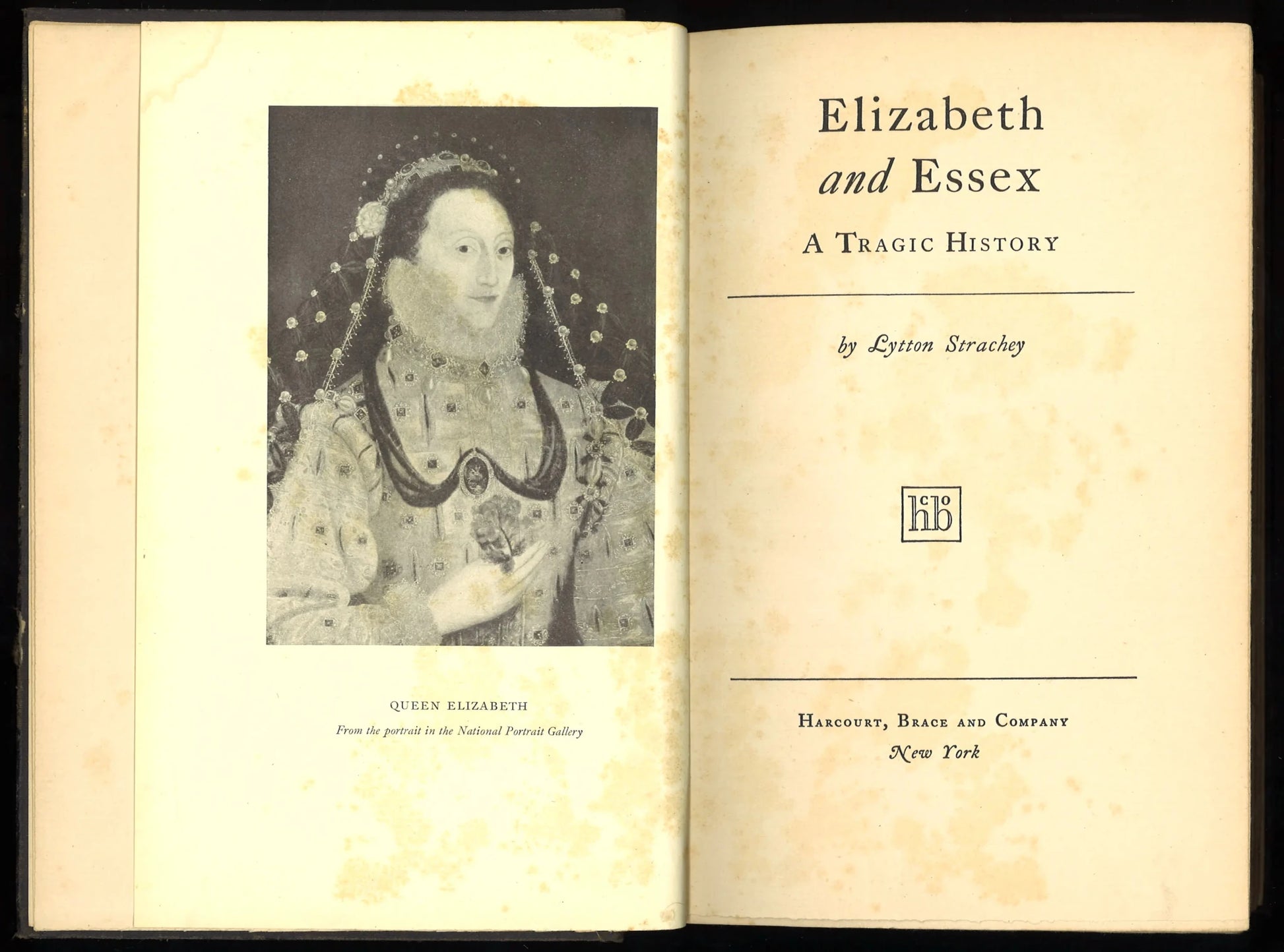 Elizabeth and Essex: A Tragic History - The Bookstore