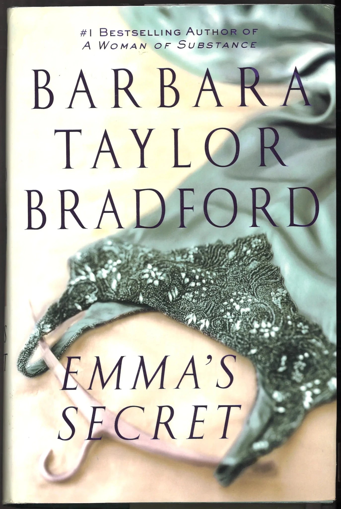 Emma's Secret (Harte Family, Book 2) - The Bookstore