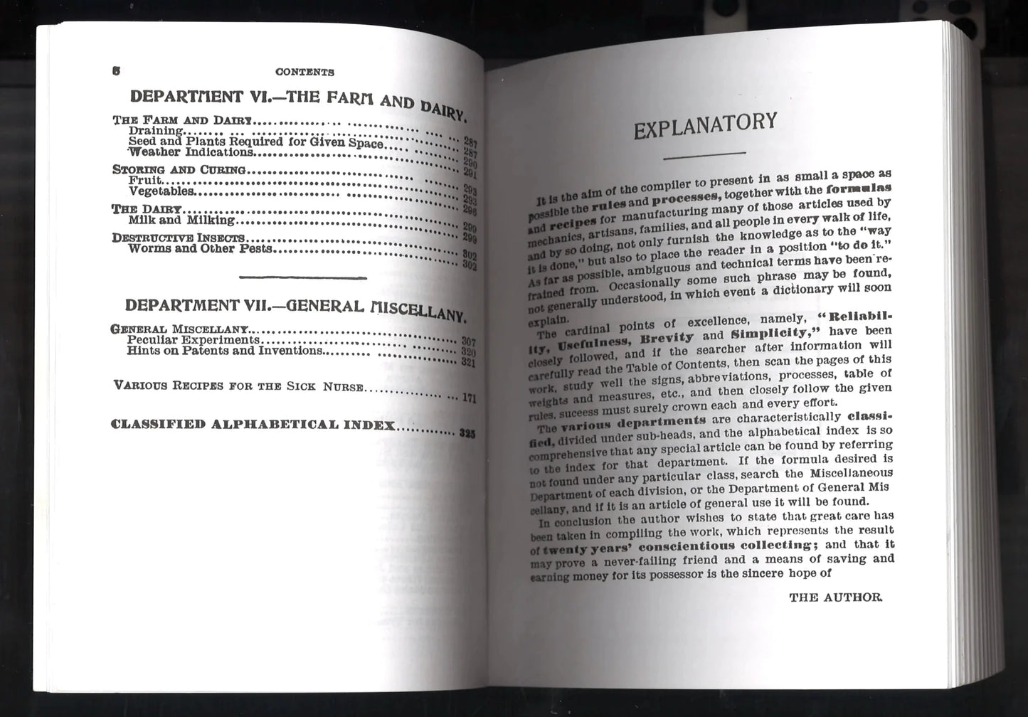 Lee's Priceless Recipes - The Bookstore