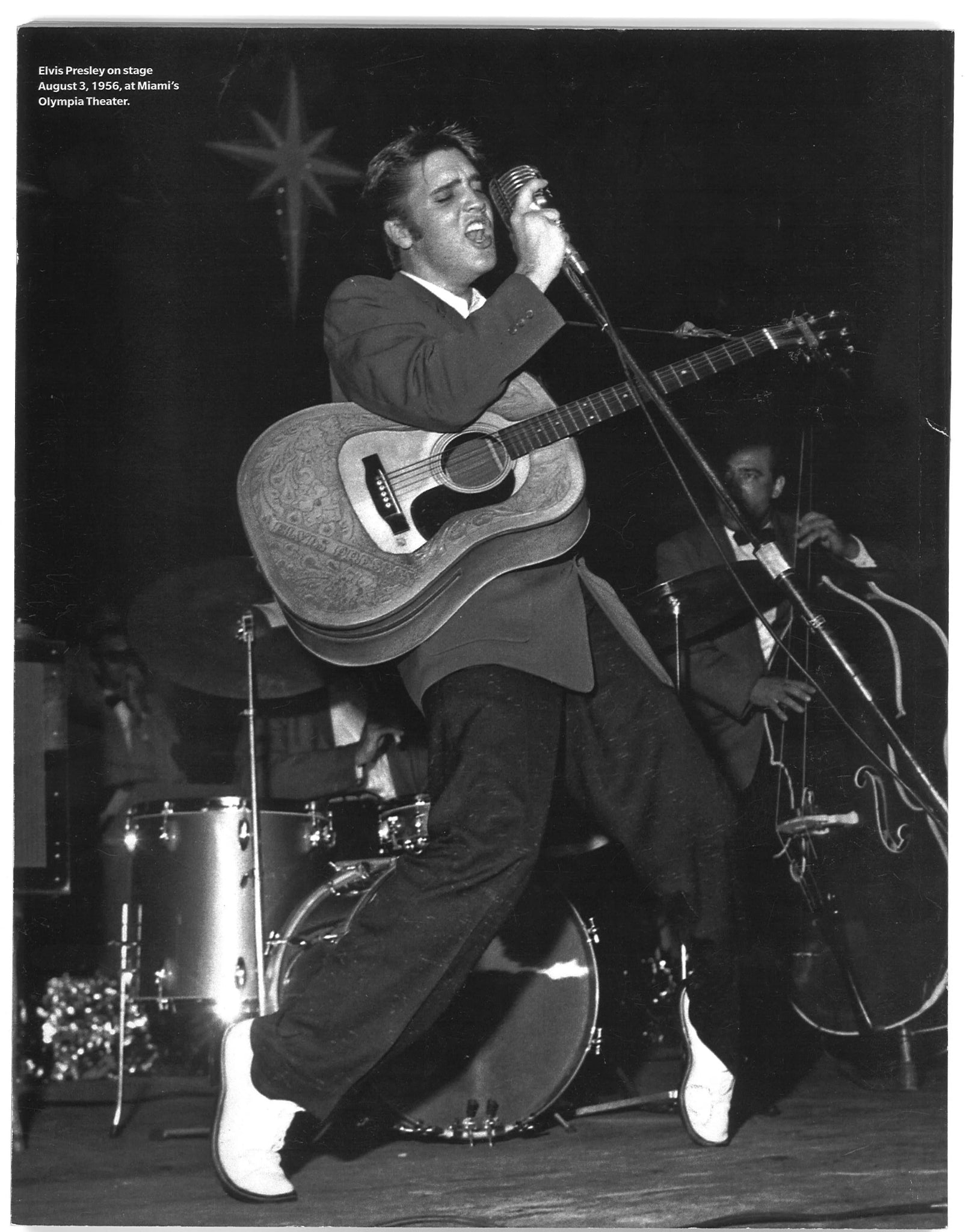 Life: Remembering Elvis Presley - The King Lives On (Vol. 17 No. 15) - The Bookstore