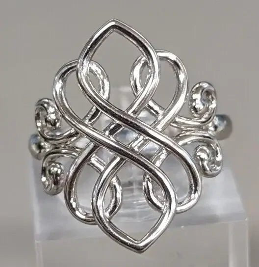 Sterling Silver Celtic Ring - Size 6 - The Bookstore