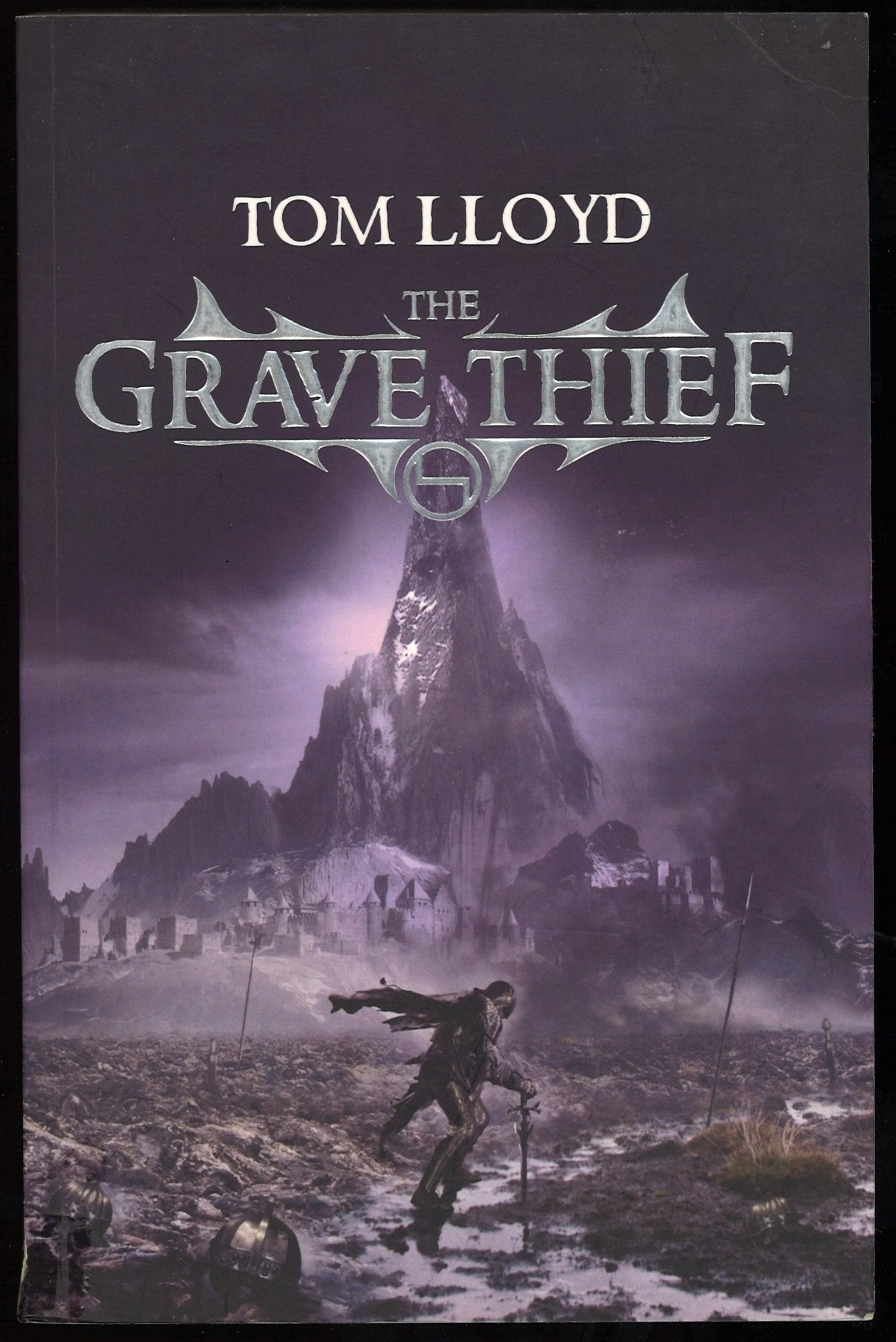 The Grave Thief (The Twilight Reign, Book 3) - The Bookstore