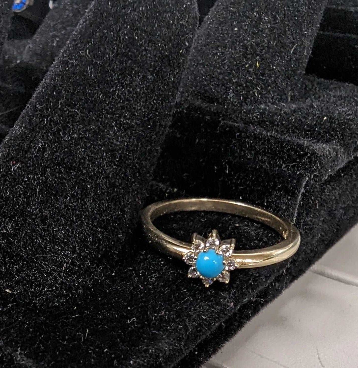 14K Gold Natural Turquoise &  Diamond Ring--Size 7