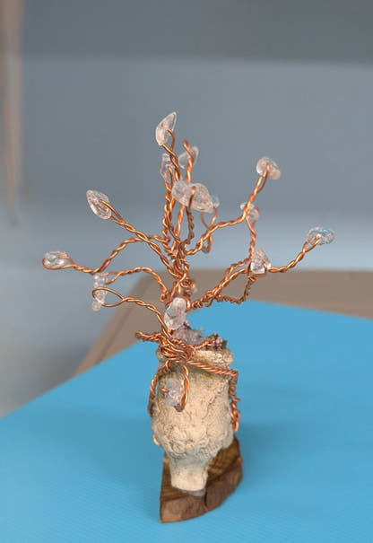 Victorian Elegance Crystal Tree Nella