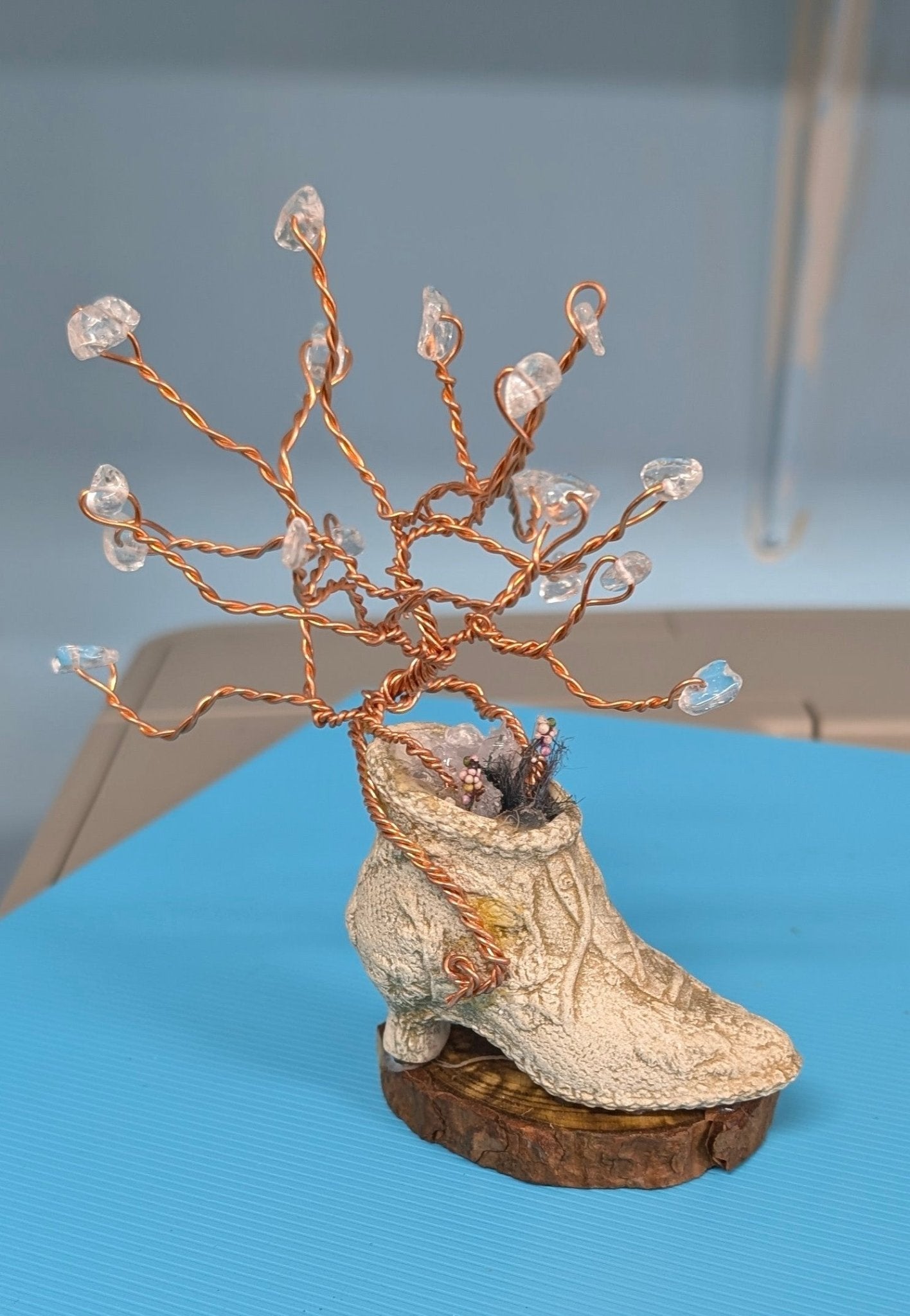 Victorian Elegance Crystal Tree Nella