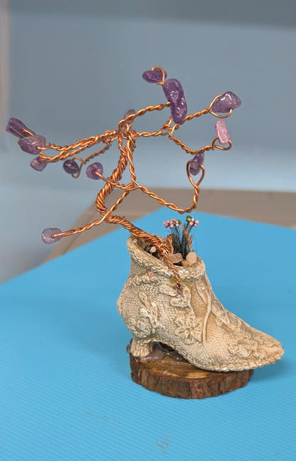 Victorian Elegance Crystal Tree Nella